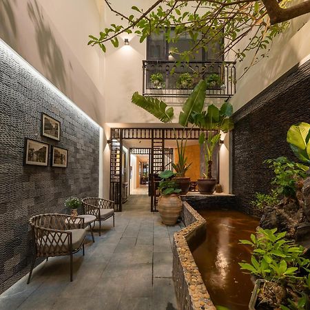 Le Parfum Apartment And Hotel Hanoi Exterior photo